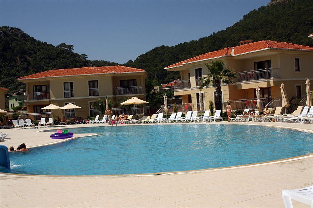 The One Club Hotel サルゲルメ エクステリア 写真